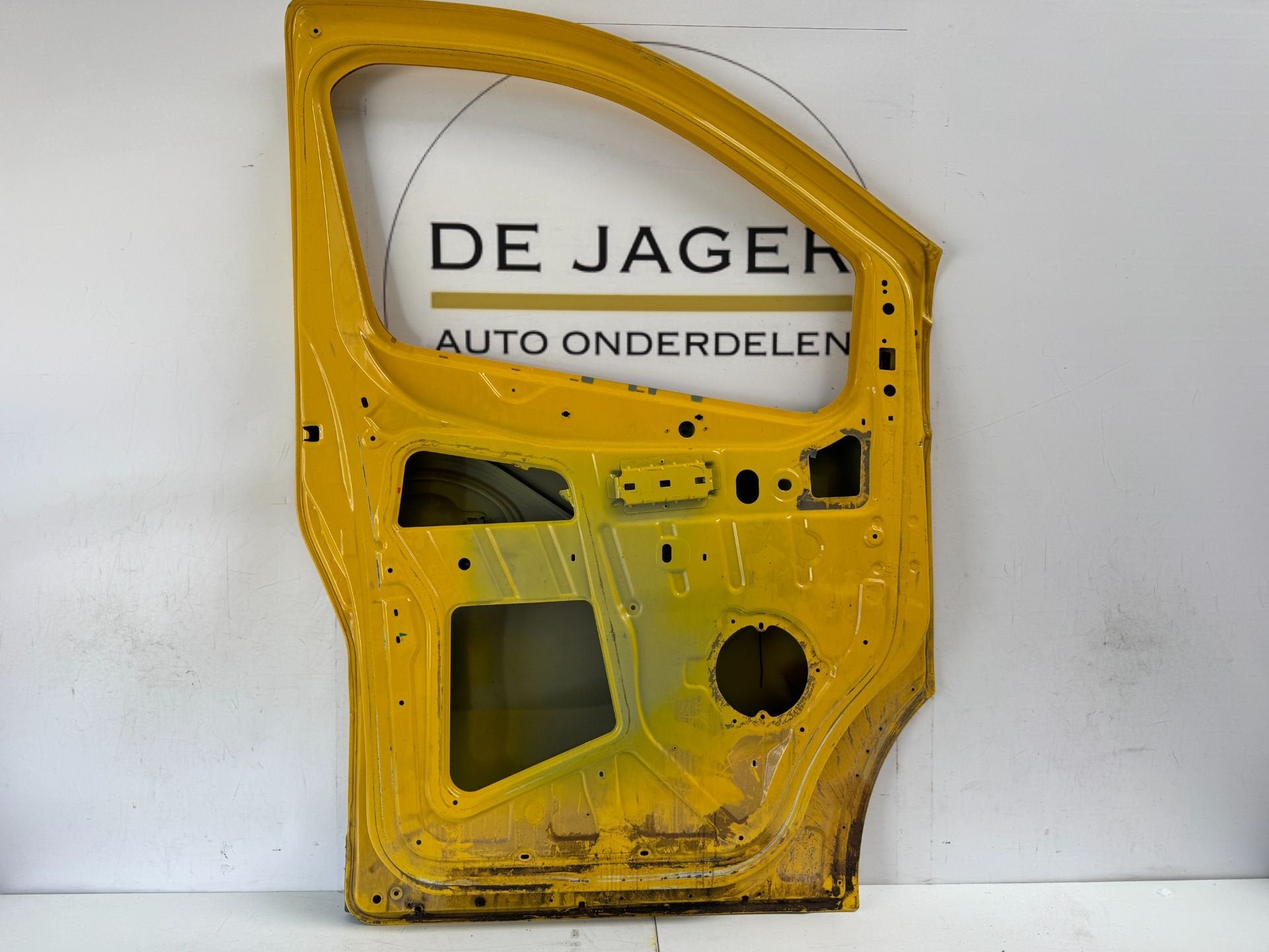RENAULT TRAFIC 3 DEUR PORTIER LINKS VOOR 806741931R 2014-, Renault Group, Gebruikt, Contact.group@renault.com, Voor