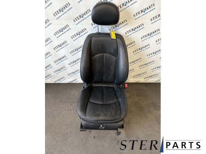 Stoel rechts van een Mercedes E-Klasse, Gebruikt, -, Ophalen of Verzenden, -