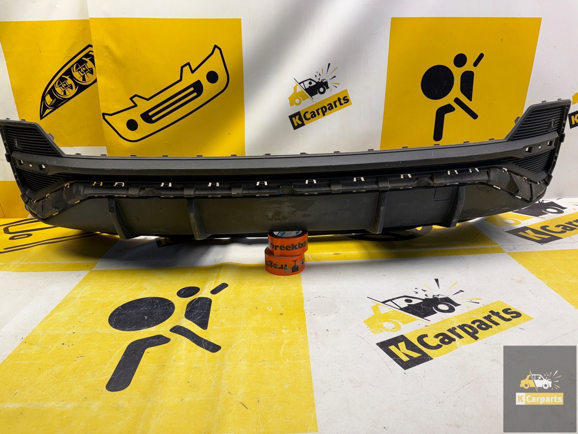 AUDI Q3 SPORTBACK ACHTERBUMPER DIFFUSER 83F8078521B, Gebruikt, AUDI AG, Auto-Union-Strasse 1
85045  Ingolstadt, DE, Bumper