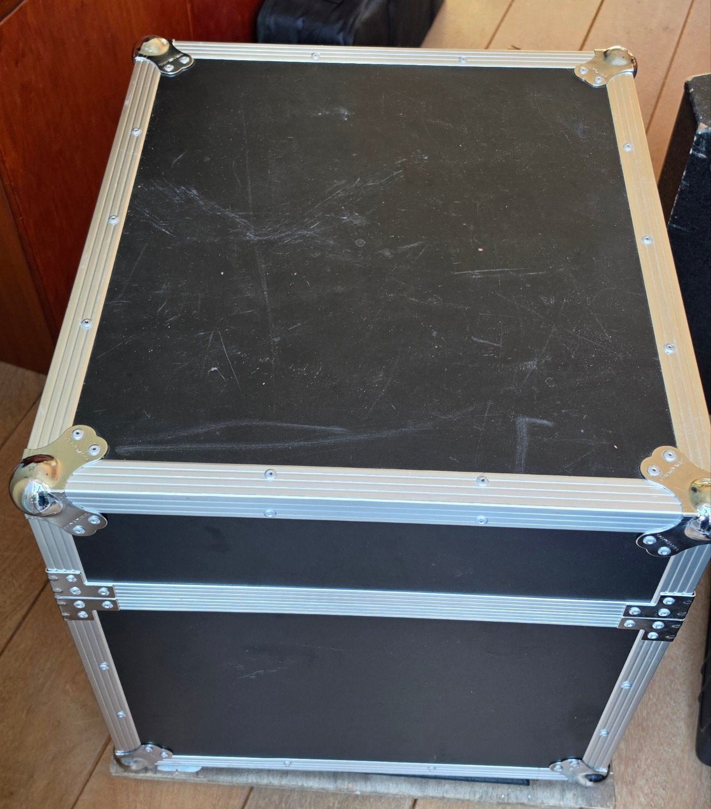 Behringer mengpaneel met flightcase en accessoires, Ophalen, Gebruikt, 20 kanalen of meer, Microfooningang