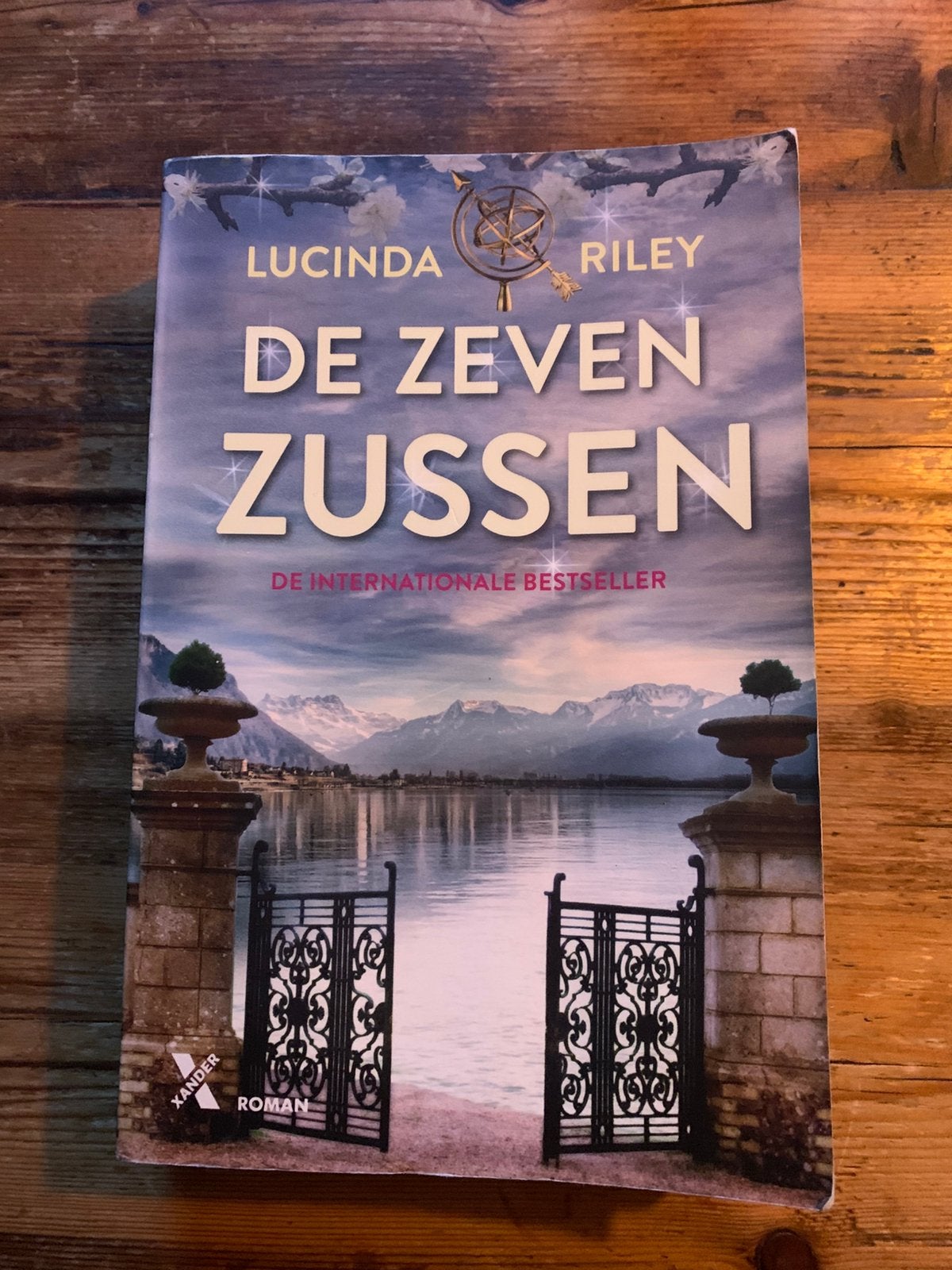 Lucinda Riley - De Zeven Zussen, Ophalen of Verzenden, Gelezen