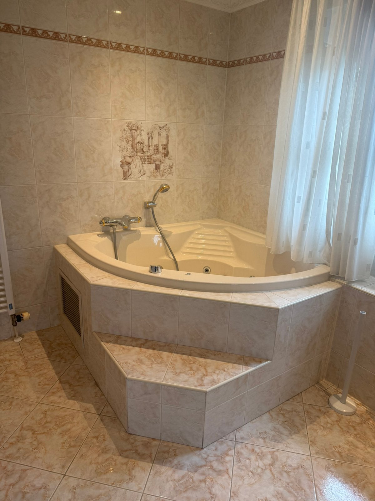 Binnen jacuzzi, Tuin en Terras, Bubbelbaden en Hottubs, Ophalen, Zo goed als nieuw