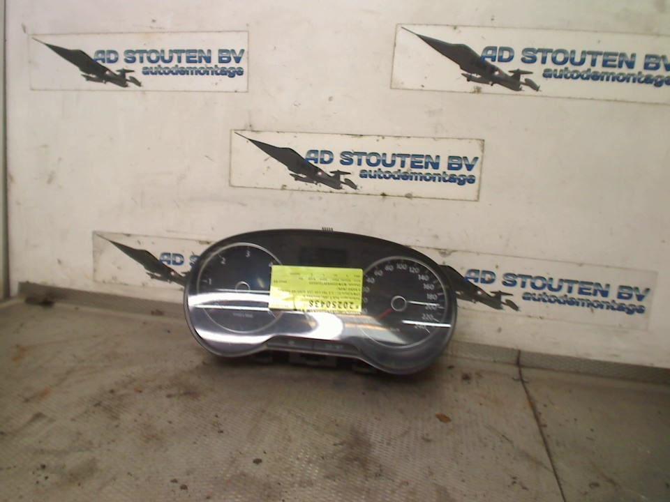 Km Teller Volkswagen Polo V (6R) 2011 6R0920861F, Auto-onderdelen, Gebruikt, Volkswagen, Volkswagen AG, Kundenbetreuung@volkswagen.de