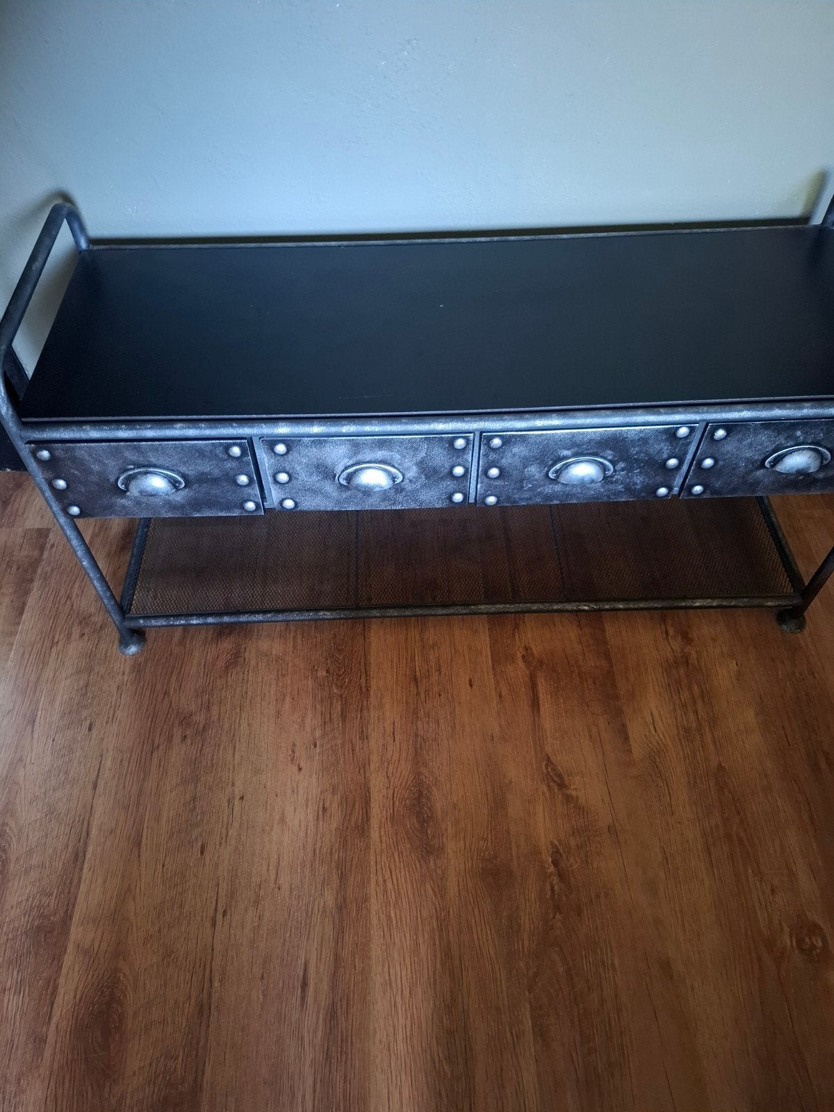Industrieel metalen side table, Ophalen, 100 tot 150 cm, Zo goed als nieuw, Metaal