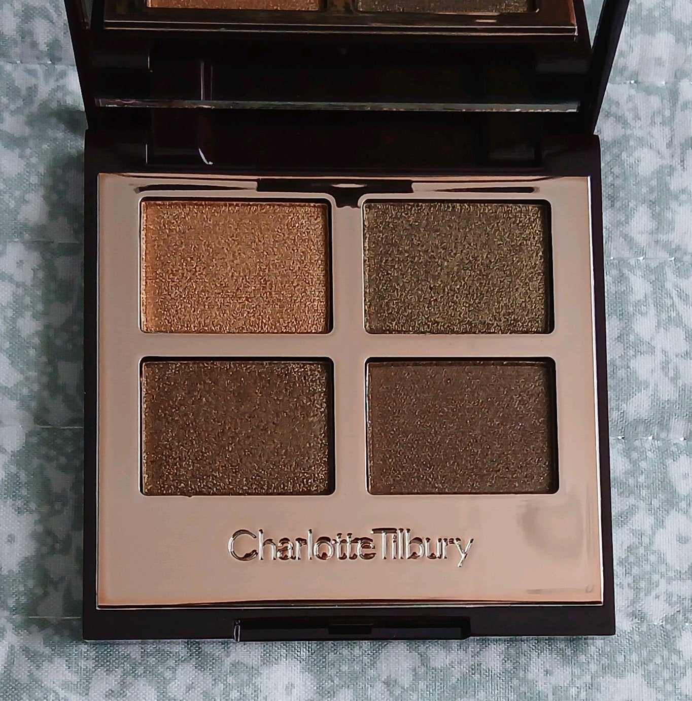 Charlotte Tilbury The Rebel Palette, Sieraden, Tassen en Uiterlijk, Uiterlijk | Cosmetica en Make-up, Nieuw, Ophalen of Verzenden