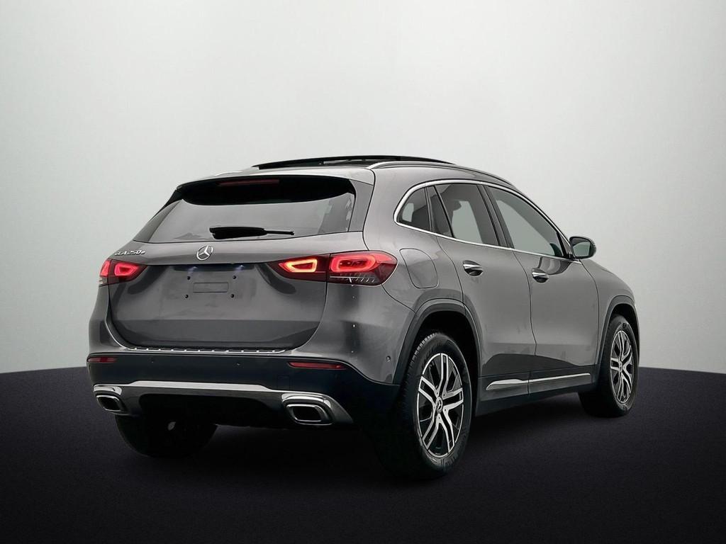 Mercedes-Benz GLA -klasse 250 e Progressive Pano|Ambilight|S, Parkeerassistent, Gebruikt, Leder en Stof, Bedrijf