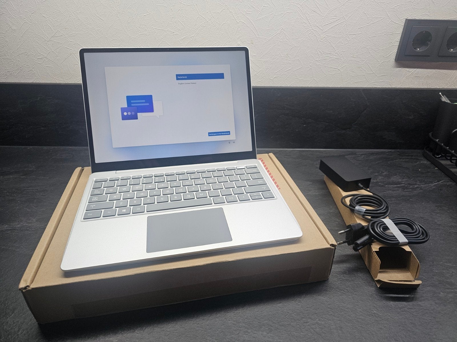 Microsoft Surface Laptop Go Model 1943 compleet in doos, Computers en Software, Windows Laptops, 128GB, Gebruikt, Qwerty, 8 GB