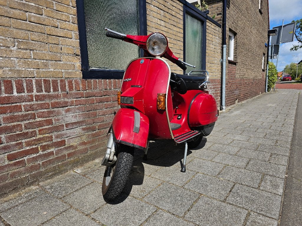 Vespa  oldtimer, Ophalen, Gebruikt, Benzine