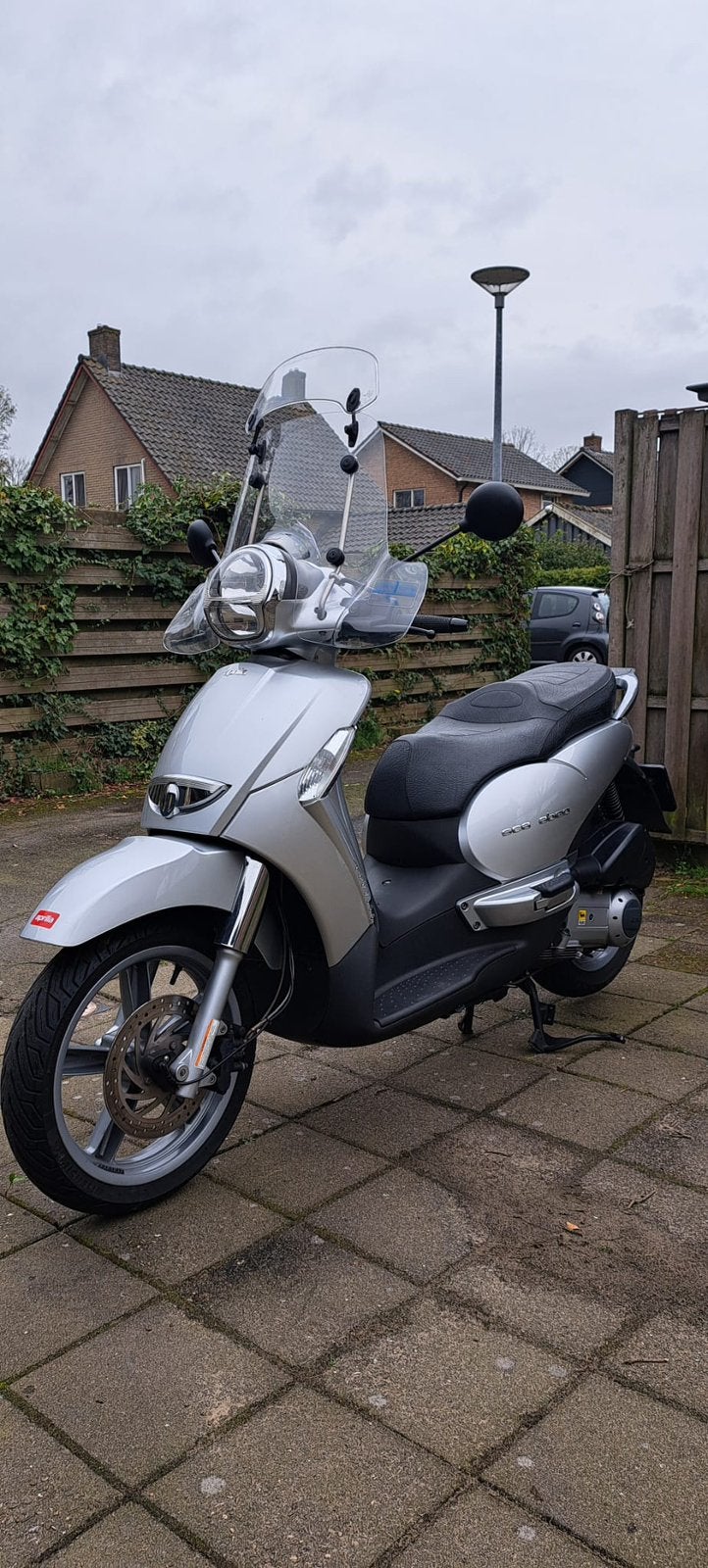 Aprilia Scarabeo VR 250 motor scooter, Scooter, Particulier, Automaat, 1 cilinder
