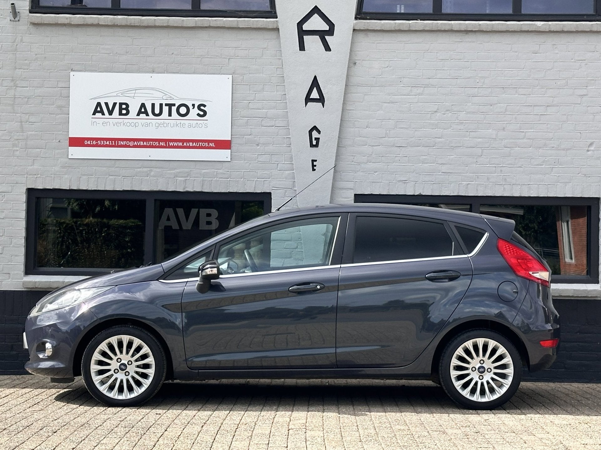 Ford FIESTA 1.6 Titanium Clima Leder PDC Stoelverwarming, Voorwielaandrijving, Gebruikt, Zwart, Automatische klimaatregeling