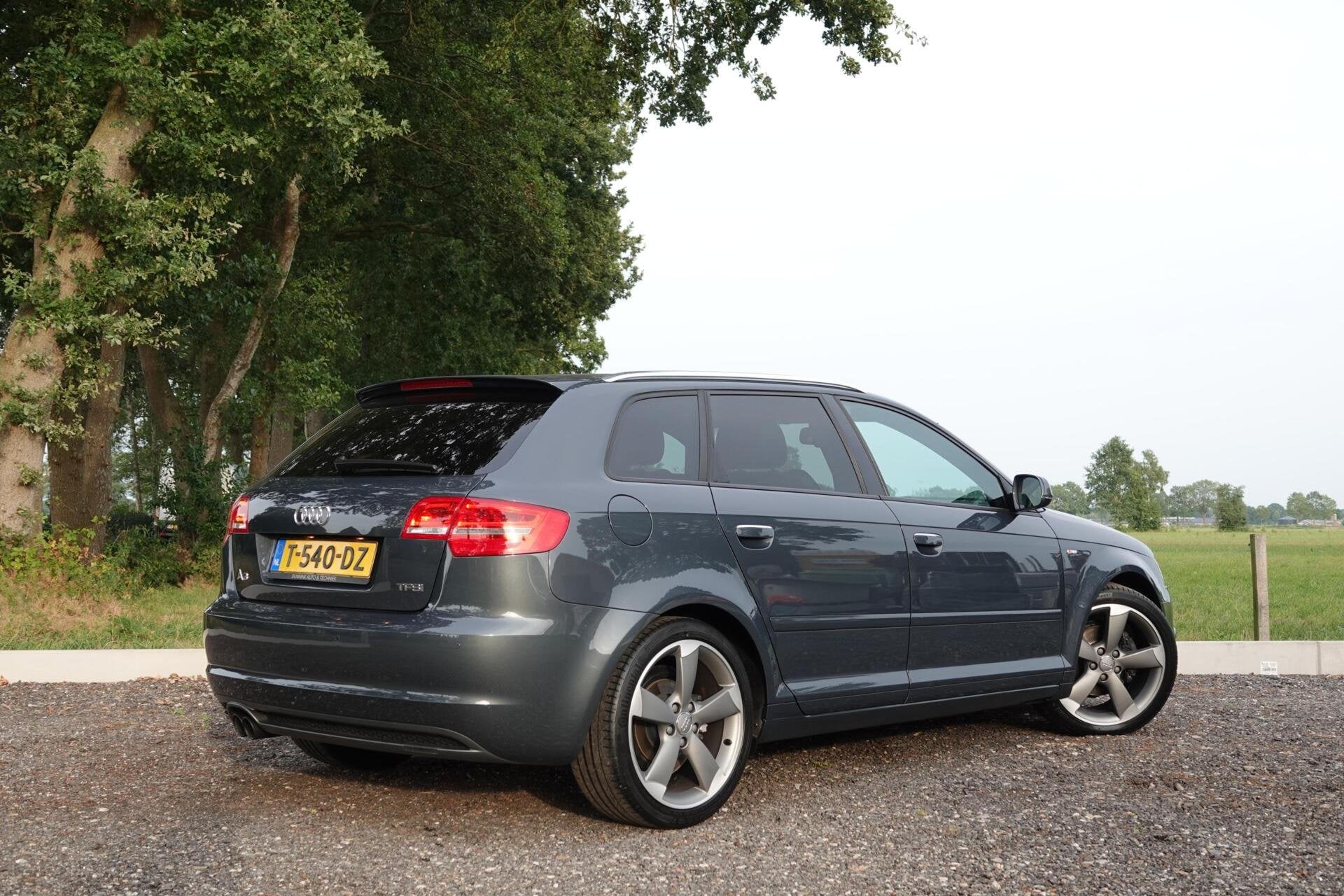 Audi A3 Sportback 1.8 TFSI S-line XENON 161PK CRUISE CLIMATE, Auto's, Audi, Voorwielaandrijving, Euro 5, 15 km/l, Gebruikt