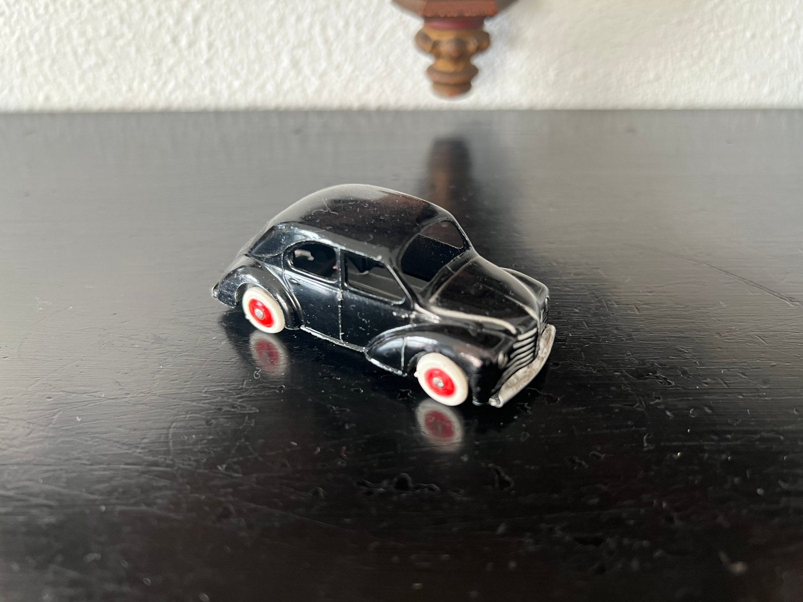 CIJ 3/48 Renault 4cv zwart (zeldzaam), Hobby en Vrije tijd, Modelauto's | 1:43, Verzenden, Zo goed als nieuw, Auto, Overige merken