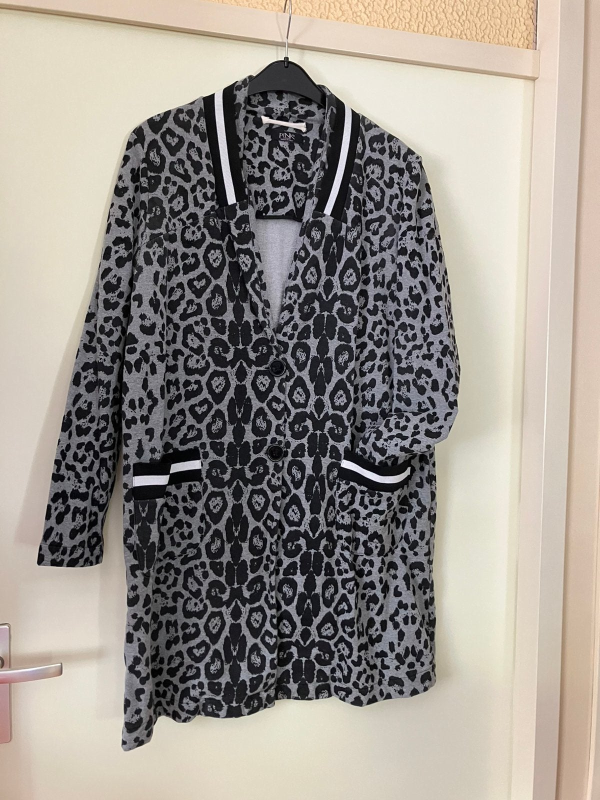 Te koop super leuke jas/vest, Ophalen of Verzenden, Zo goed als nieuw, Maat 46/48 (XL) of groter