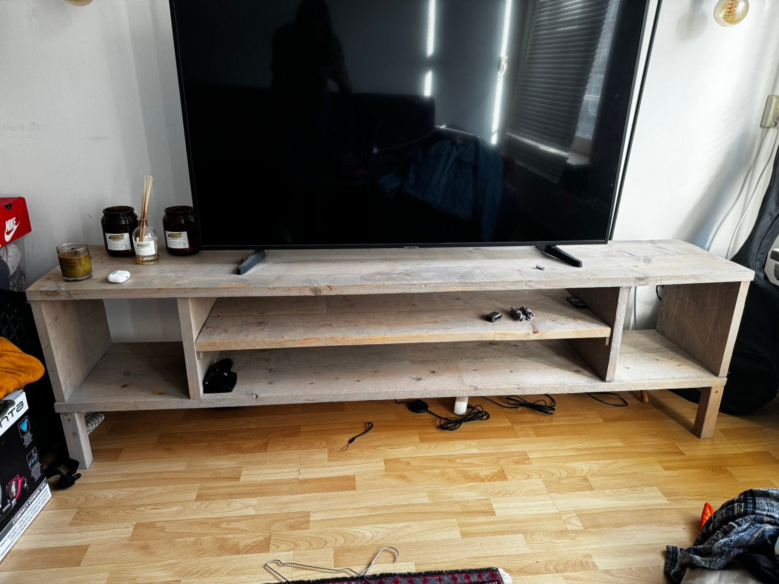 Tv meubel / Platen vinyl meubel -hout RUILEN VOOR FLES WIJN!, Huis en Inrichting, Kasten | Televisiemeubels, Ophalen, Nvt, Minder dan 100 cm