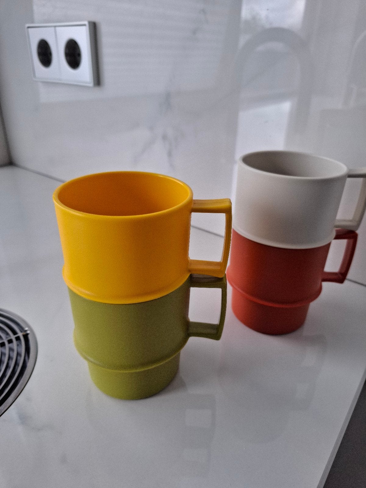 Vintage Tupperware Bekers - Set van 4, Huis en Inrichting, Keuken | Tupperware, Nieuw, Beker of Kan, Overige kleuren, BPA-vrij