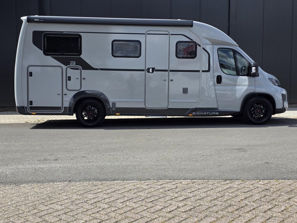 Bürstner Signature SFT 7.0, Caravans en Kamperen, Campers, Automaat, Ringverwarming, Fiat, Hordeur