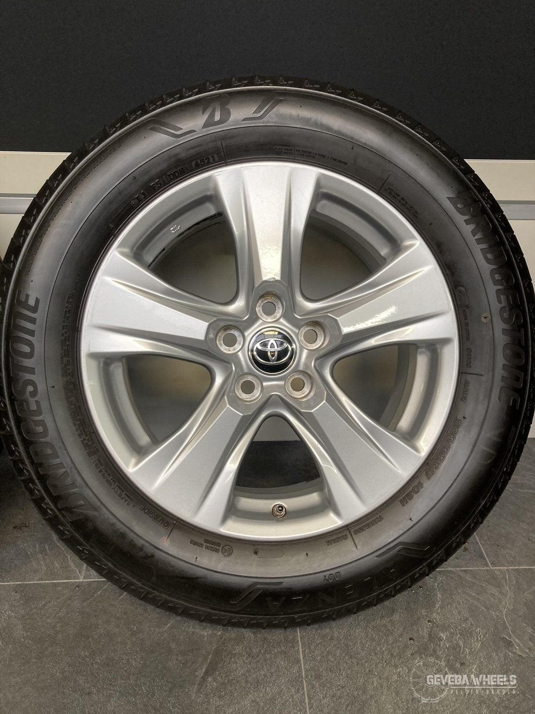 17” originele Toyota Rav4 velgen + banden 5x114.3 TPMS BKN, Auto-onderdelen, Banden en Velgen, Gebruikt, -, -, Banden en Velgen