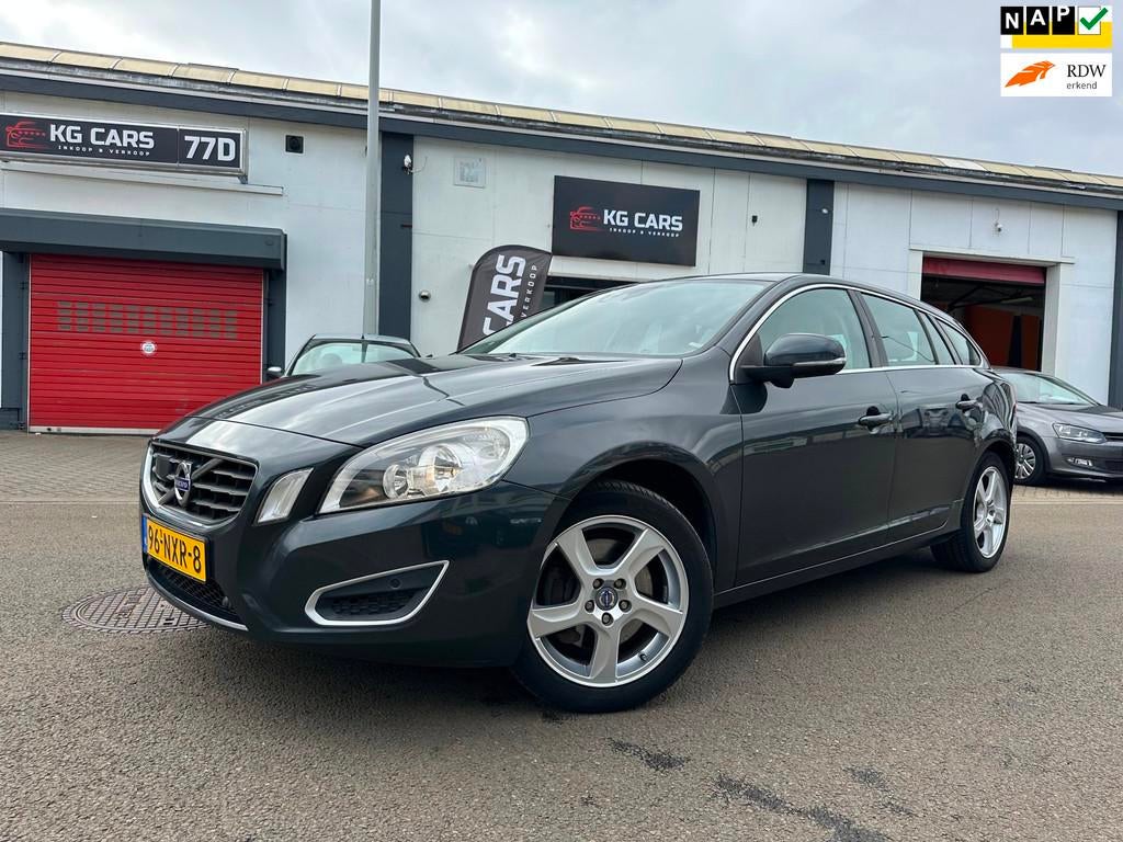 Volvo V60 2.0T Momentum|Driver Support|, Auto's, Volvo, Bedrijf, Te koop, V60, ABS, Adaptive Cruise Control, Airbags, Airconditioning