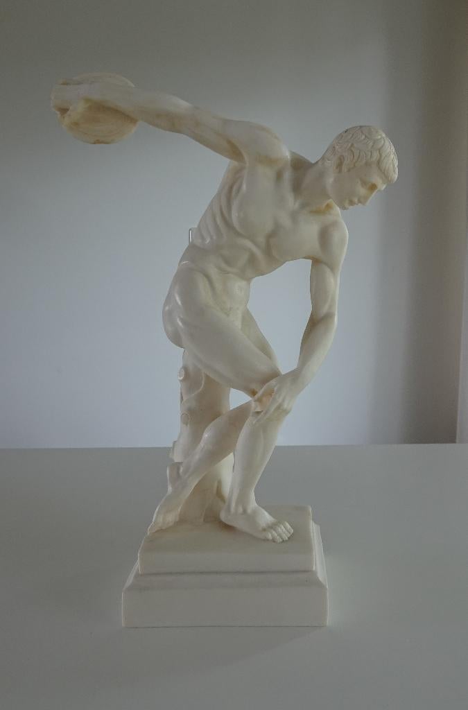 Vintage Discobolus / Discuswerper Grieks Beeld van Albast, Antiek en Kunst, Ophalen