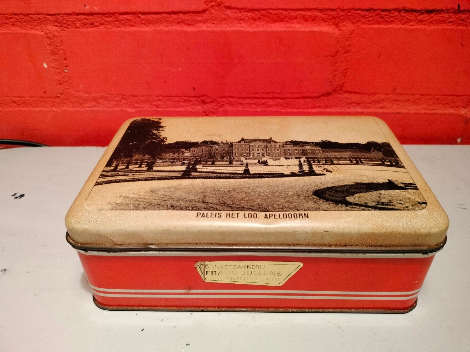 vintage koekblik Apeldoorn Bakkerij  Frans Dullens Delftzijl, Ophalen of Verzenden, Gebruikt, Koek(jes)