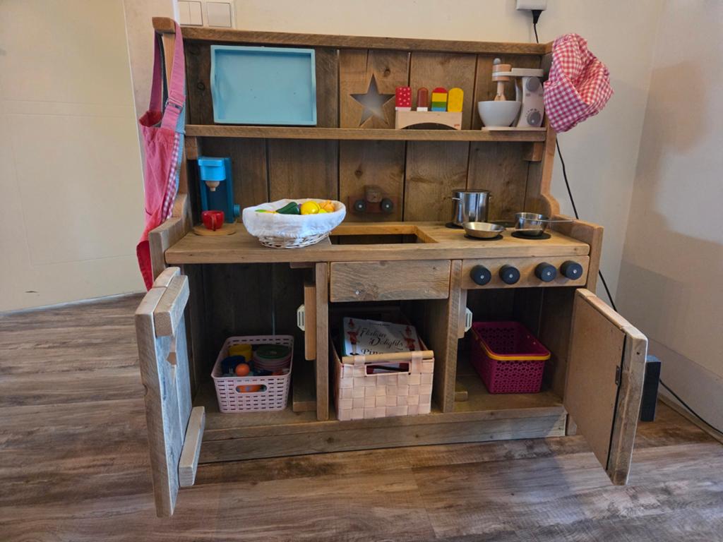 Mooie, steigerhouten speelkeuken, compleet., Ophalen, Zo goed als nieuw, Hout, Speelkeuken