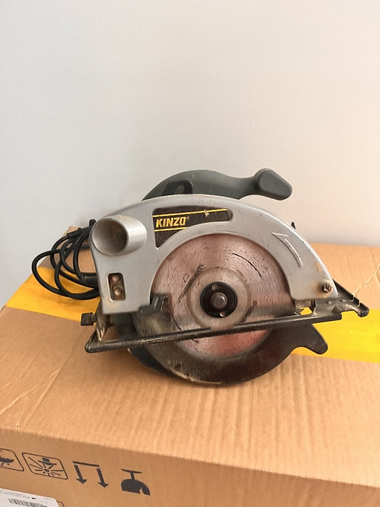 Kinzo afkortzaag, Doe-het-zelf en Verbouw, Gereedschap | Zaagmachines, Ophalen, Gebruikt, Kinzo, 600 tot 1200 watt
