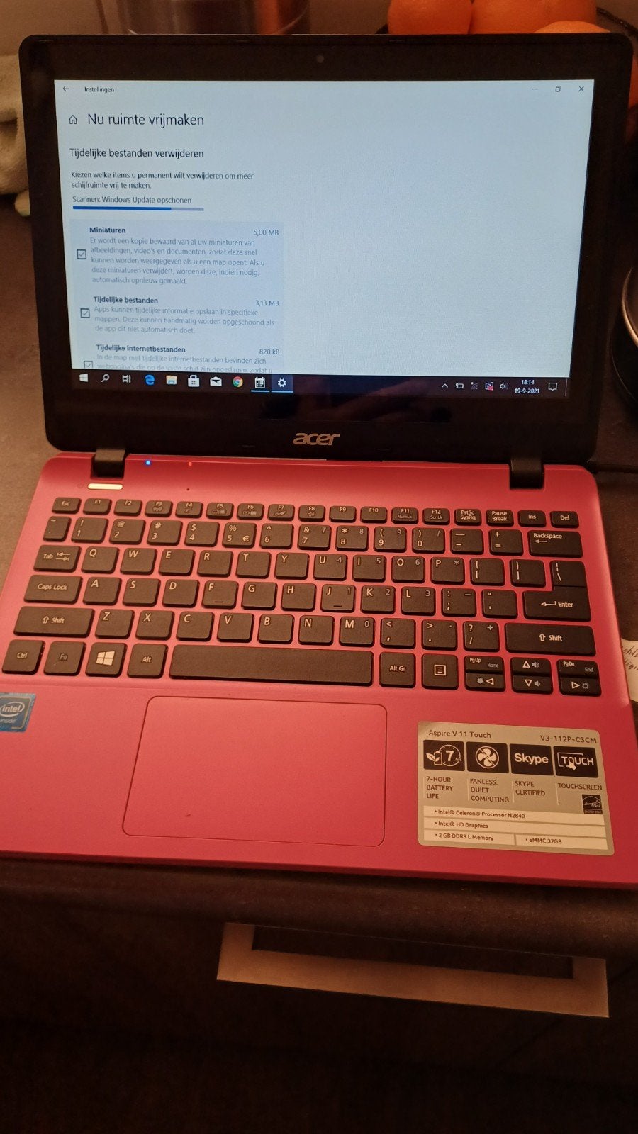 Acer Aspire V3-112P-C3CM Laptop - Roze, Touchscreen, 32 GB eMMC, Minder dan 4 GB, Qwerty, Met touchscreen
