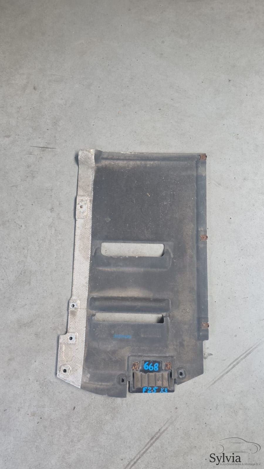Bodemplaat Onderplaat Midden BMW X3 / X4 F25 F26 51757213668, Gebruikt, -, -, Ophalen of Verzenden