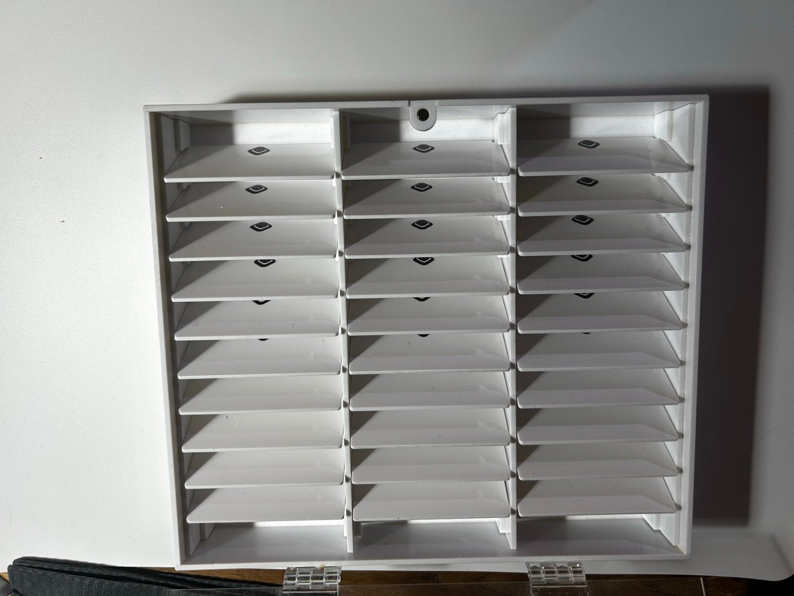 Nail art box Magnetic gevuld met kaartjes wit., Ophalen of Verzenden, Zo goed als nieuw, Wit, Handen en Nagels