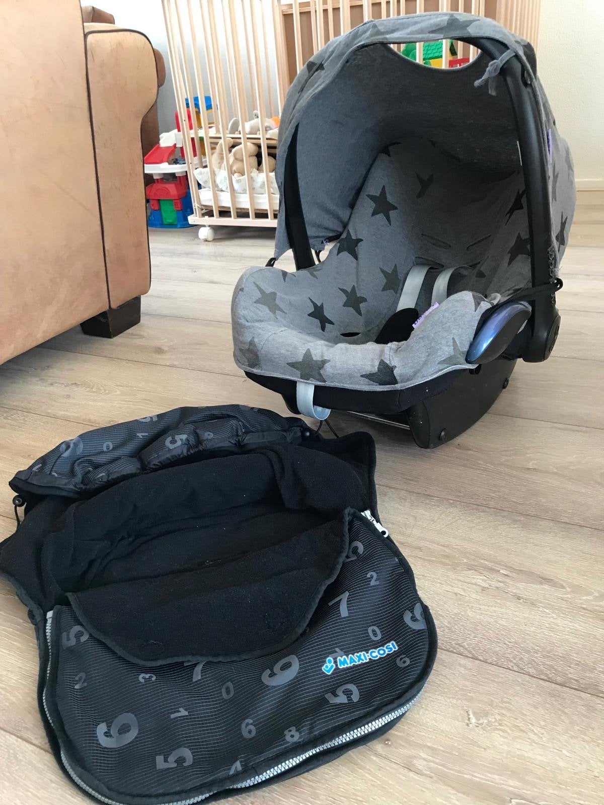 Maxi-Cosi autostoel met zonneklep en winter voetenzak, Ophalen, Zijbescherming, 0 t/m 13 kg, Maxi-Cosi