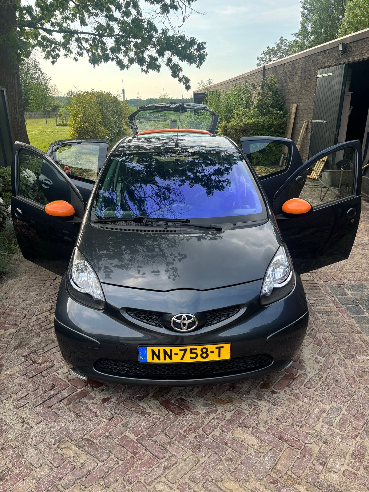 Toyota Aygo 1.0 12V Vvt-i 5DRS 2005 Grijs, Auto's, Voorwielaandrijving, 4 stoelen, 68 pk, Handgeschakeld