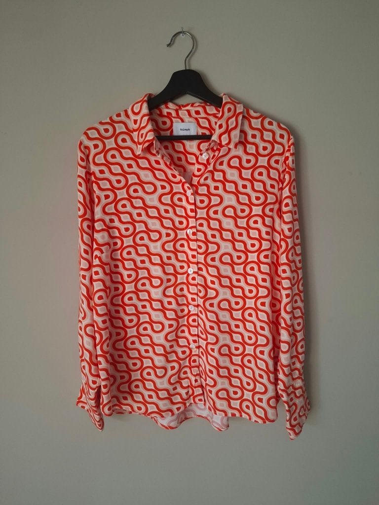 Prachtige Nümph Blouse - Oranje/Roze Retro Print (Maat M), Kleding | Dames, Maat 38/40 (M), Nümph, Oranje, Ophalen of Verzenden