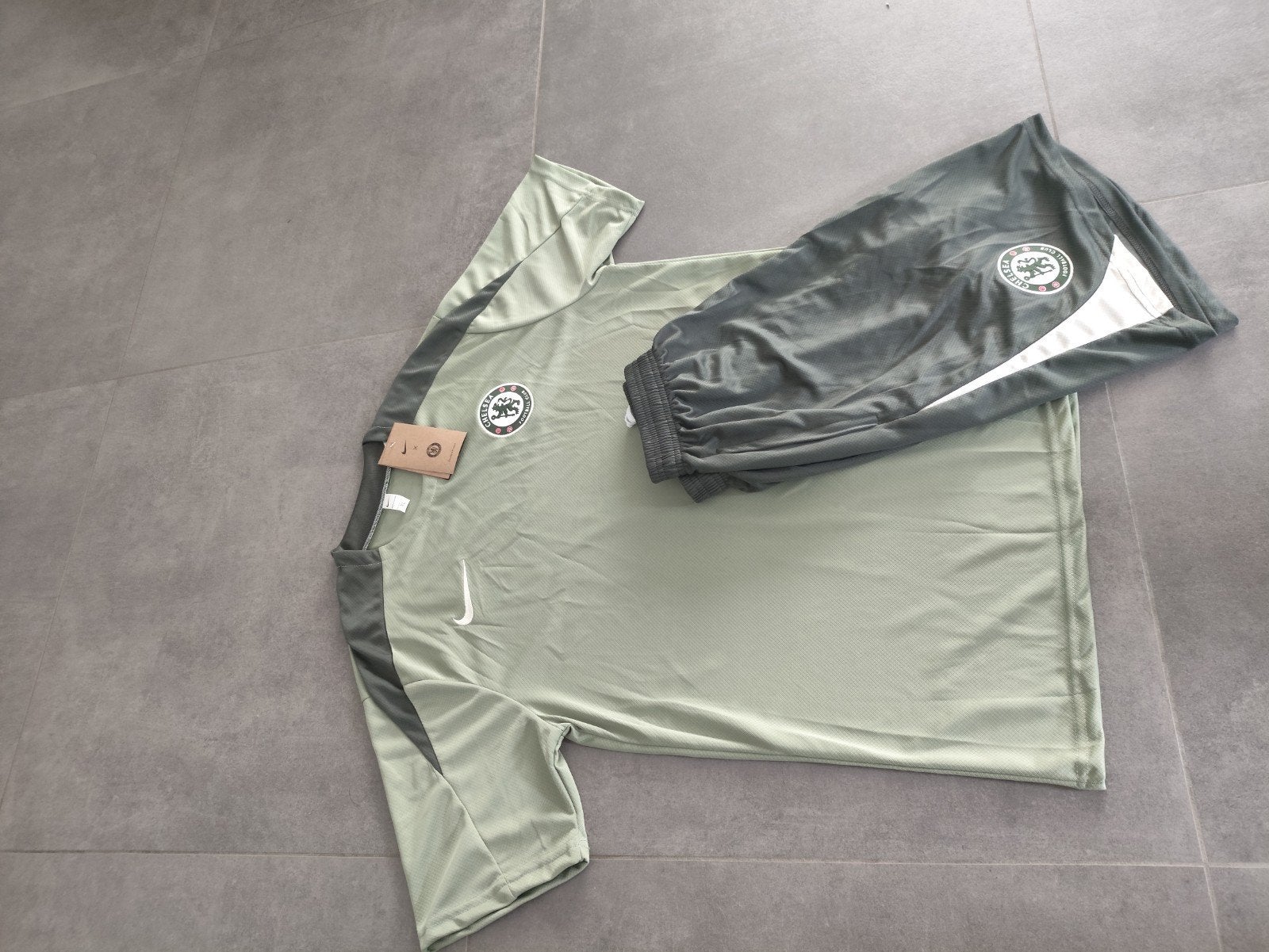 Nike Chelsea Trainingsset - Maat XL - Nieuw met etiketten, Nike, Ophalen of Verzenden, Voetbal, Groen