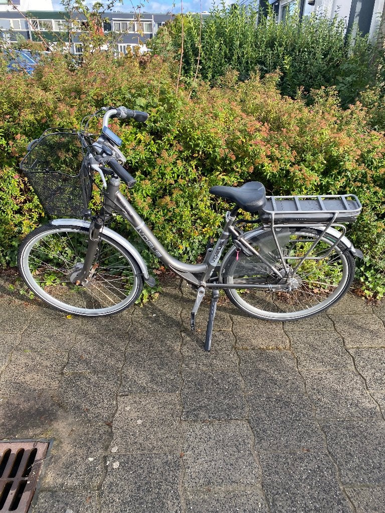 Mooie Vogue Premium E-Bike, Gebruikt, 47 tot 51 cm, 50 km per accu of meer, Ophalen
