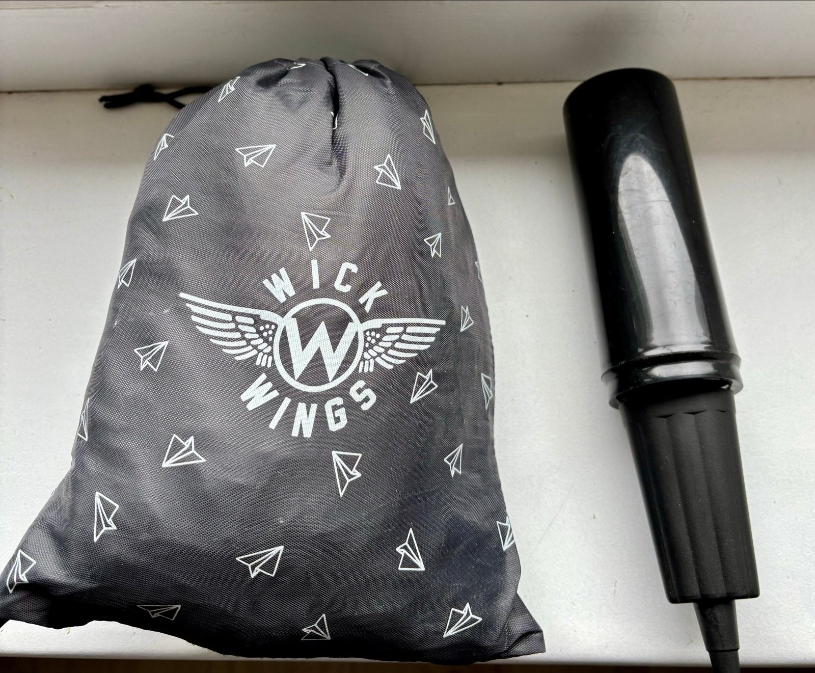 Wick Wings opblaasbaar vliegtuigbedje met pomp, Ophalen of Verzenden, Zo goed als nieuw