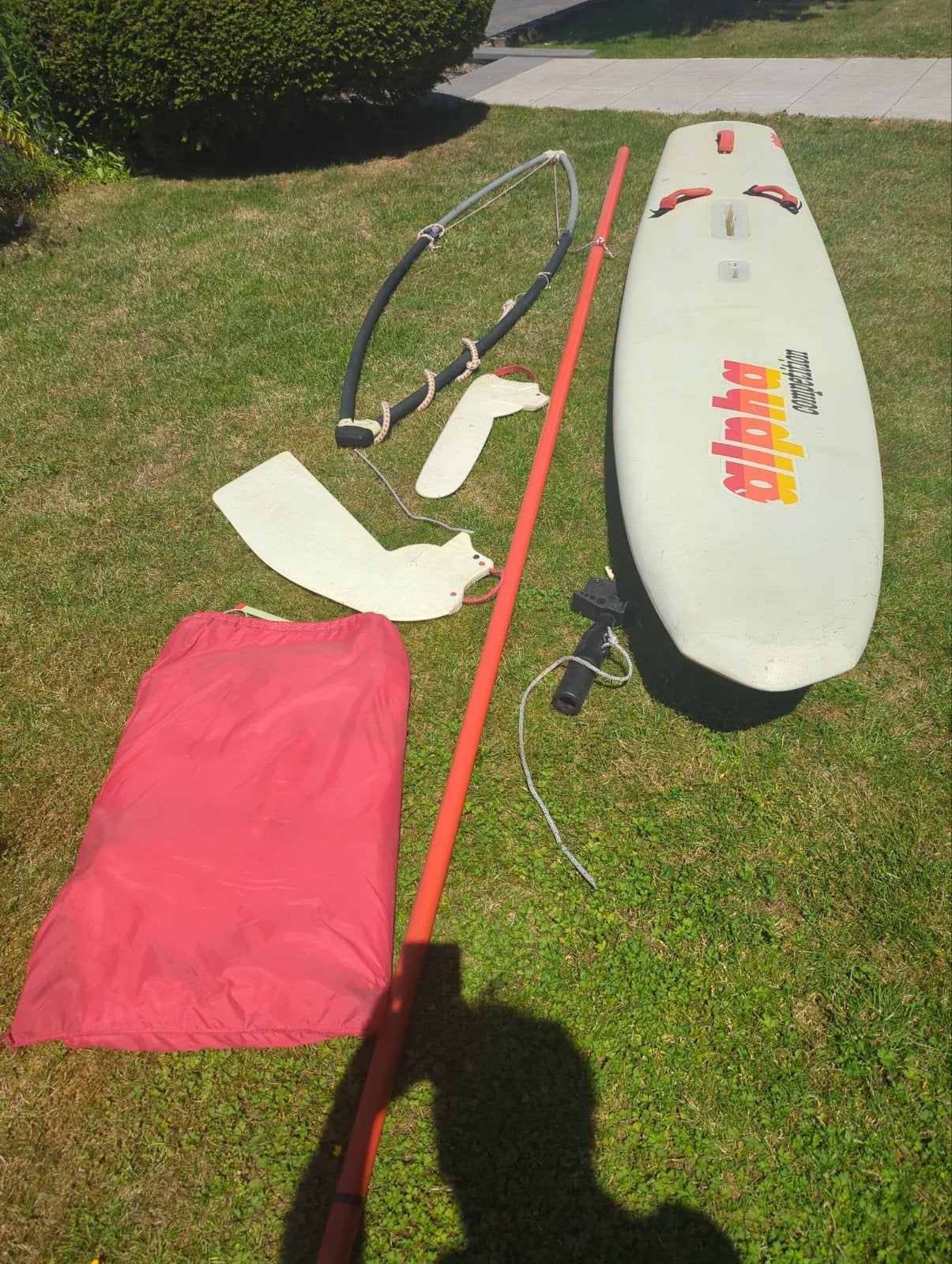 Surfboard Alpha complete set - Ideaal voor beginners, Watersport en Boten, Gebruikt, 5 tot 6.5 m², 300 cm of meer, Complete set