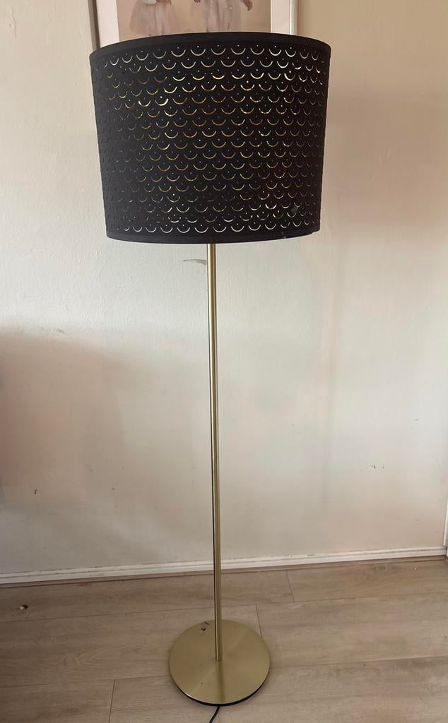 Ikea lamp staand, Ophalen of Verzenden, Zo goed als nieuw, Rond, 50 cm of meer