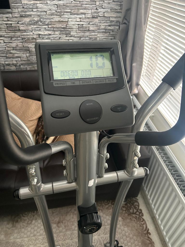 crosstrainer, Ophalen, Zo goed als nieuw