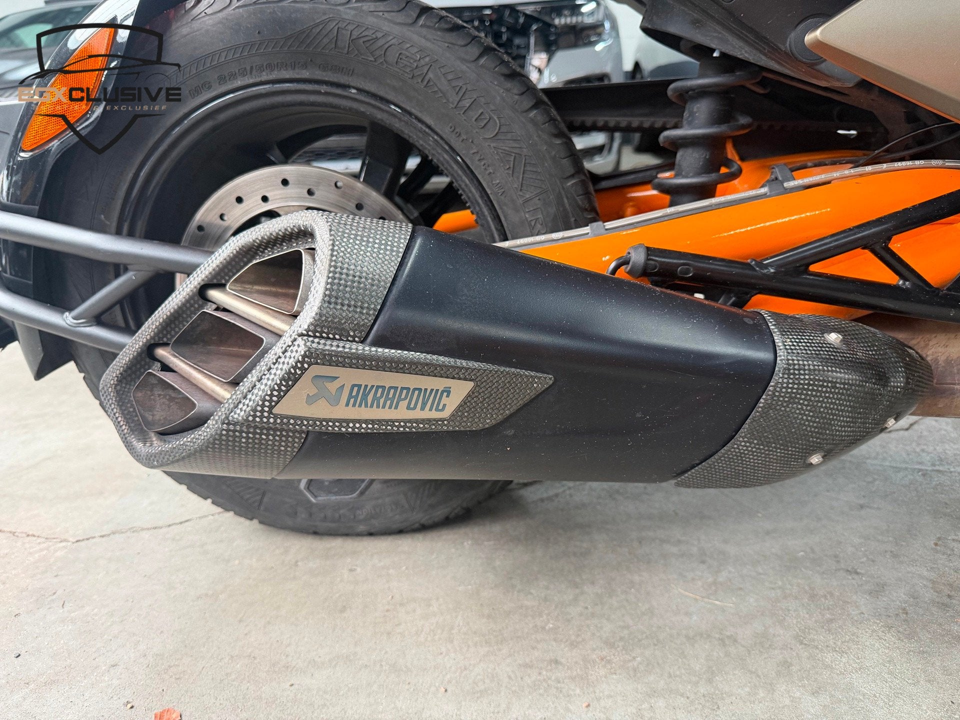 Can-Am Tour Spyder F3-S SM6 Akrapovic Carbon 2020 19Dkm, Motoren, 1330 cc, Meer dan 35 kW