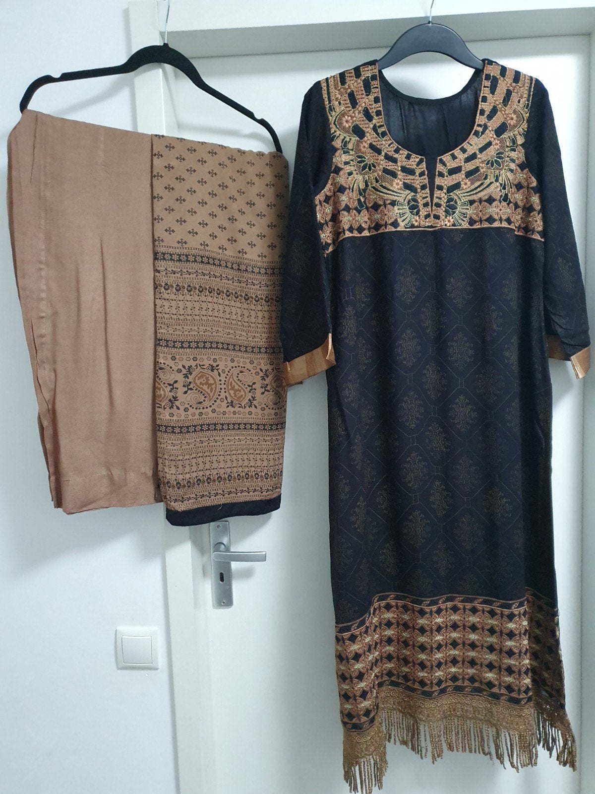 Prachtige Indiase/Pakistaanse jurk met broek en sjaal, Maat 38/40 (M), Overige typen, Zwart, Ophalen of Verzenden