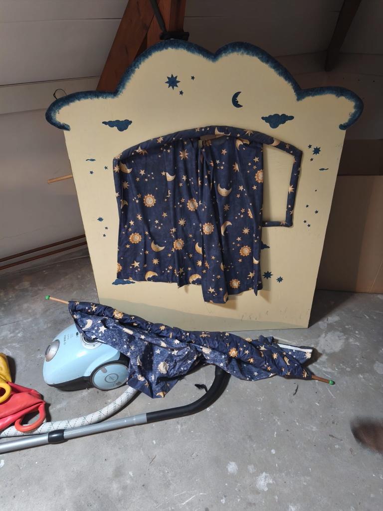 houten handgemaakte poppenkast, Ophalen, Gebruikt
