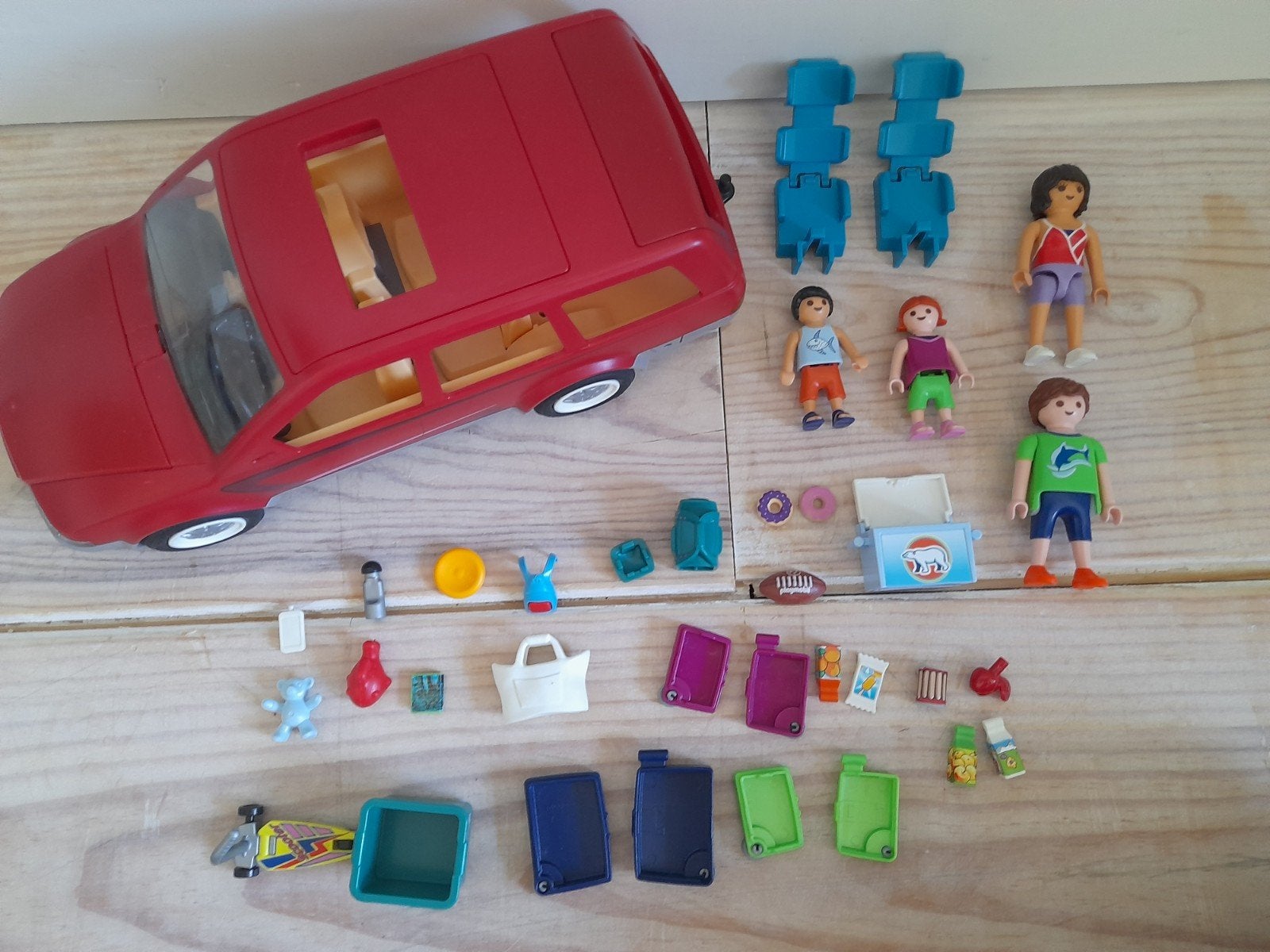 Compleet! Playmobil gezin op vakatie met auto, Kinderen en Baby's, Speelgoed | Speelgoedvoertuigen, Ophalen of Verzenden, Zo goed als nieuw