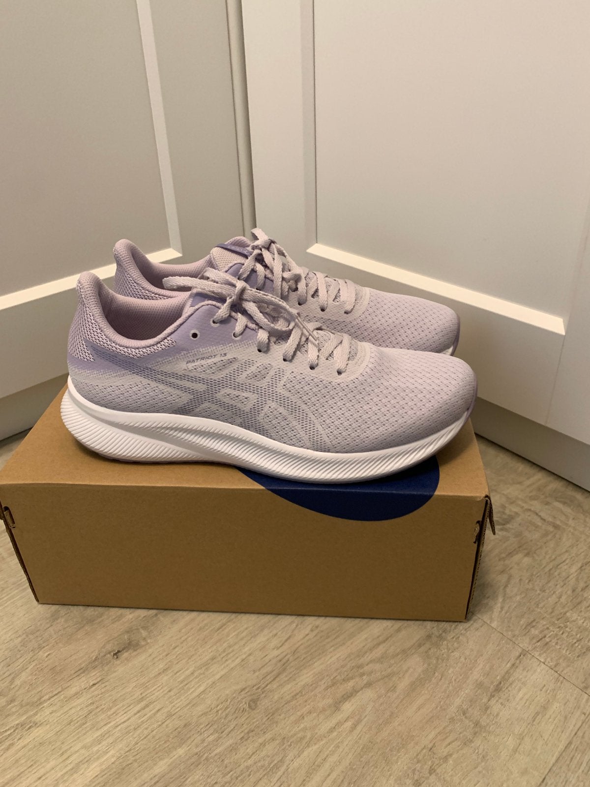 Asics sneakers lila nieuw maat 42,5, Kleding | Dames, Overige kleuren, Nieuw, Ophalen of Verzenden, Sneakers of Gympen