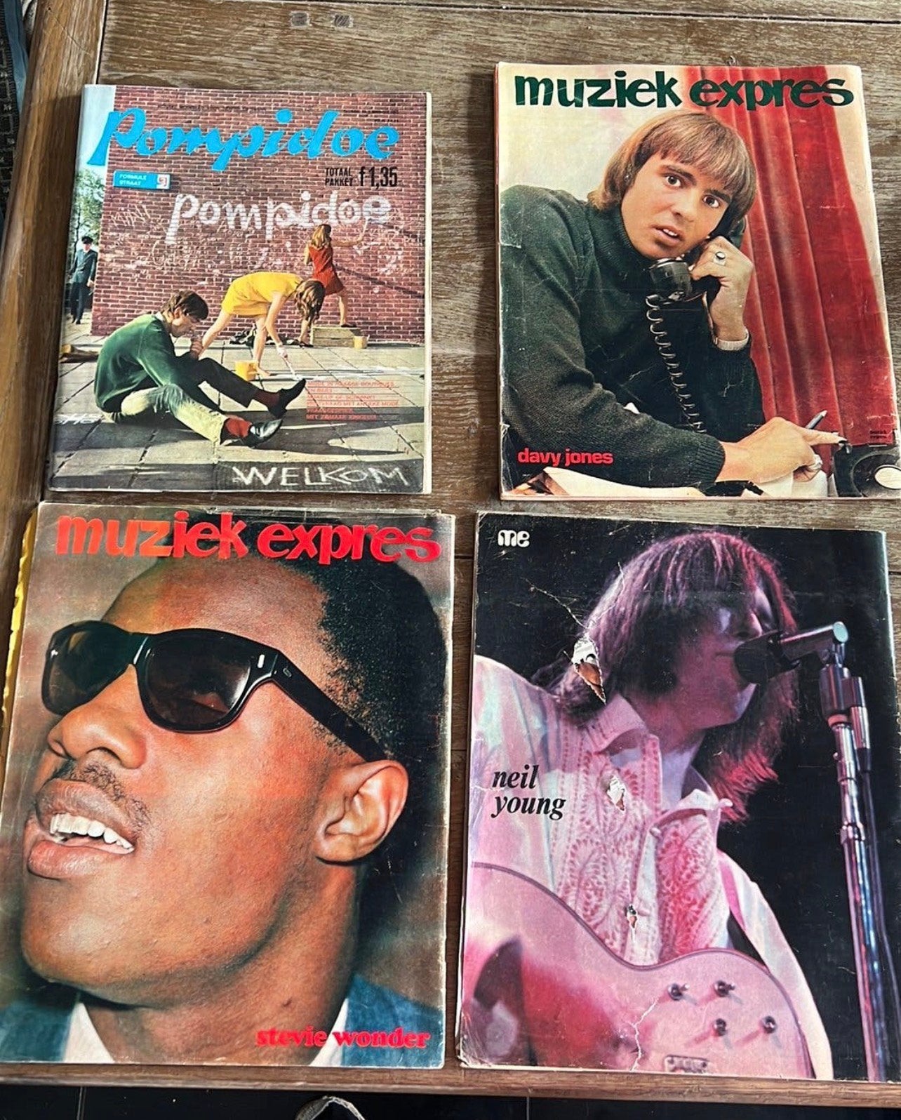4 x VINTAGE MUZIEKTIJDSCHRIFTEN, Ophalen of Verzenden, Gebruikt, Kleding