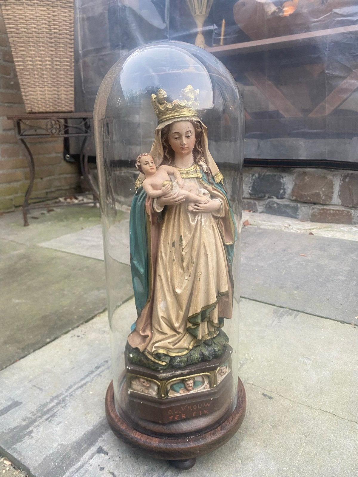 Antiek Mariabeeld met kindje Jezus onder stolp, Antiek en Kunst, Ophalen