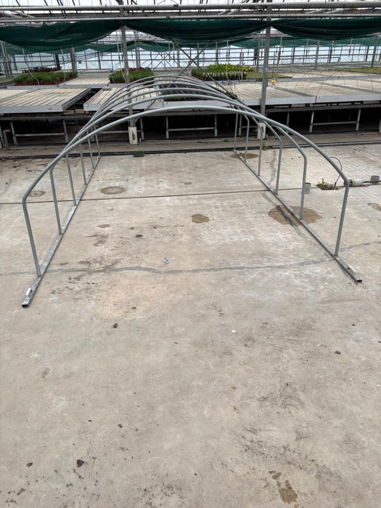 Tunnelkas frame 5.50x3.00m - gegalvaniseerd staal, Gebruikt, Folie, Kweekkas, Ophalen