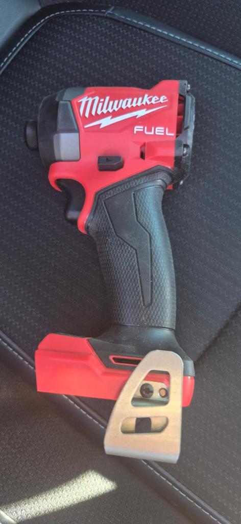 Milwaukee M18 FID3 slagschroevendraaier met accu, 600 watt of meer, Variabele snelheid, Ophalen of Verzenden, Zo goed als nieuw