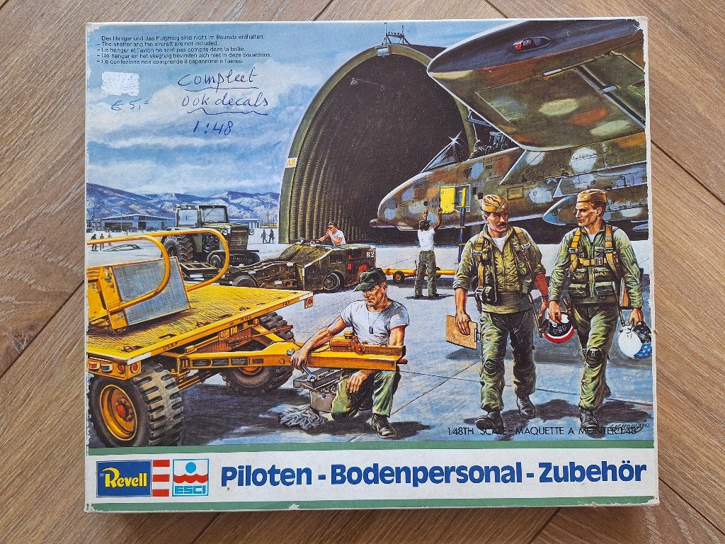1:48 / 1/48 Revell ESCI Piloten – Bodenpersonal – Zubehör, Ophalen of Verzenden, Zo goed als nieuw, 1:35 tot 1:50, Figuur of Figuren