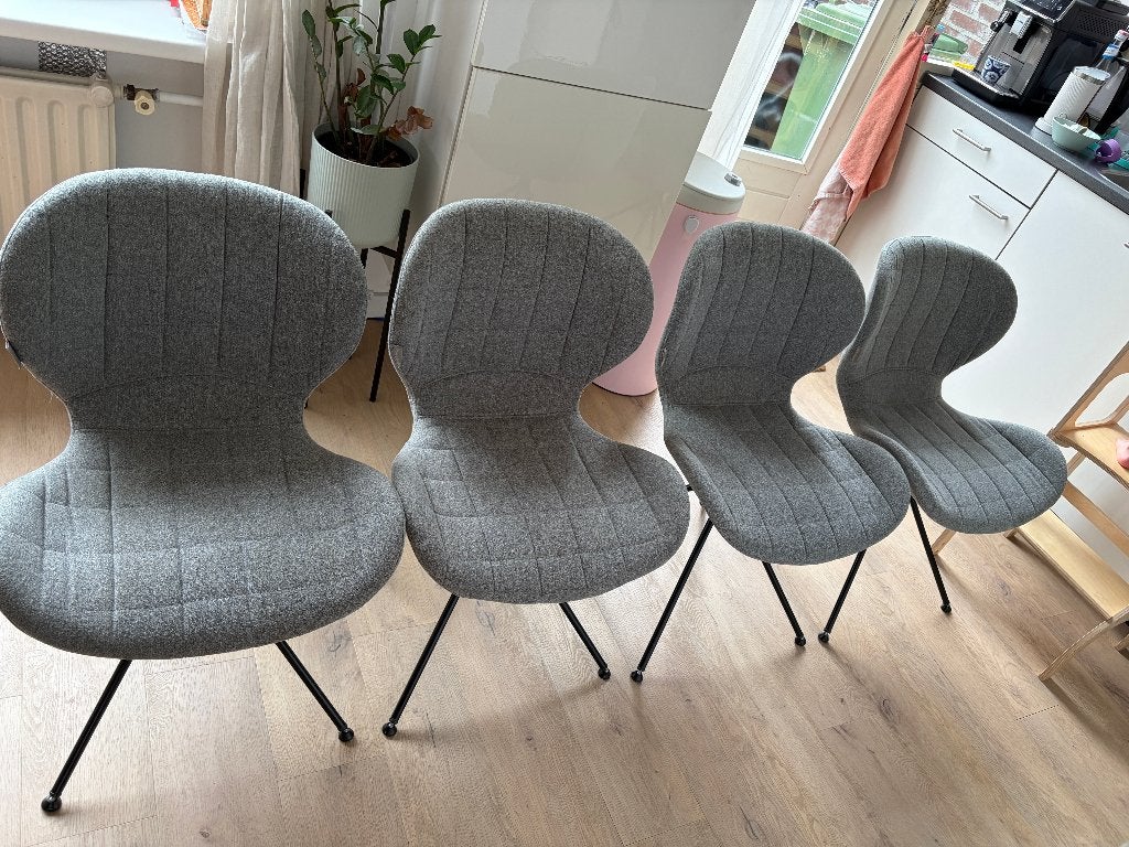 OMG van Zuiver, 4 eetkamerstoelen in grijs, Huis en Inrichting, Stoelen, Ophalen, Gebruikt, Vier, Stof