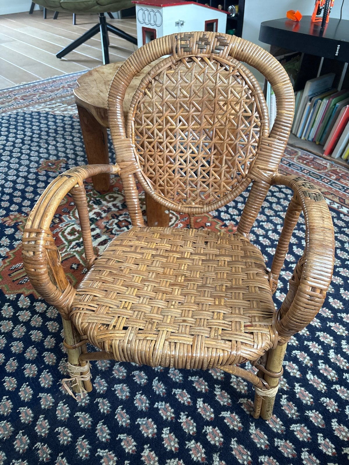 Vintage rotan kinderstoel, Kinderen en Baby's, Kinderkamer | Tafels en Stoelen, Ophalen, Gebruikt, Stoel(en)